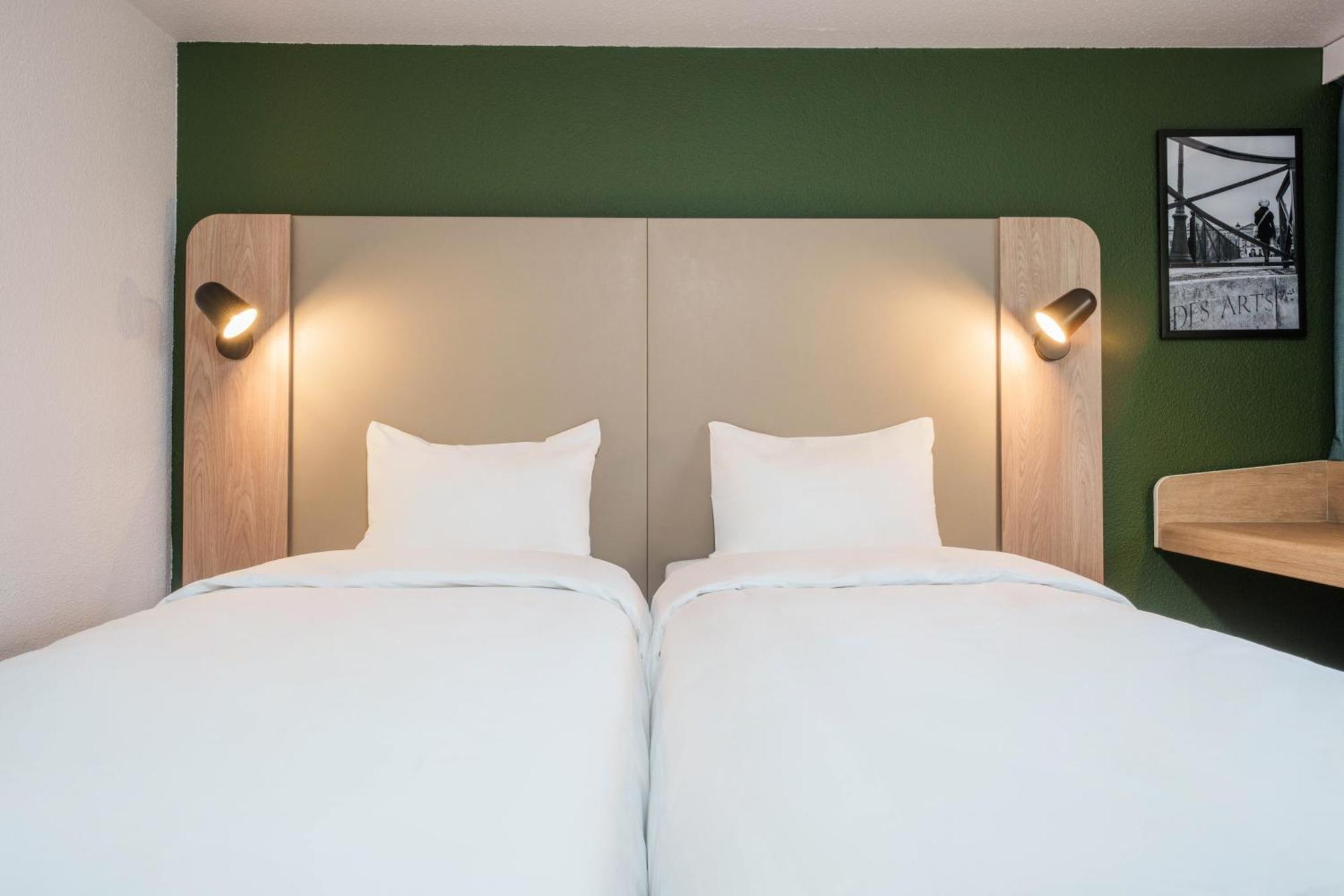 Campanile Rodez Hotell Eksteriør bilde